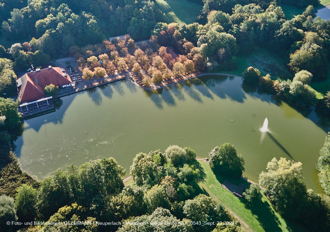23.09.2022 - der Ostpark mir Biergarten und See in Neuperlach